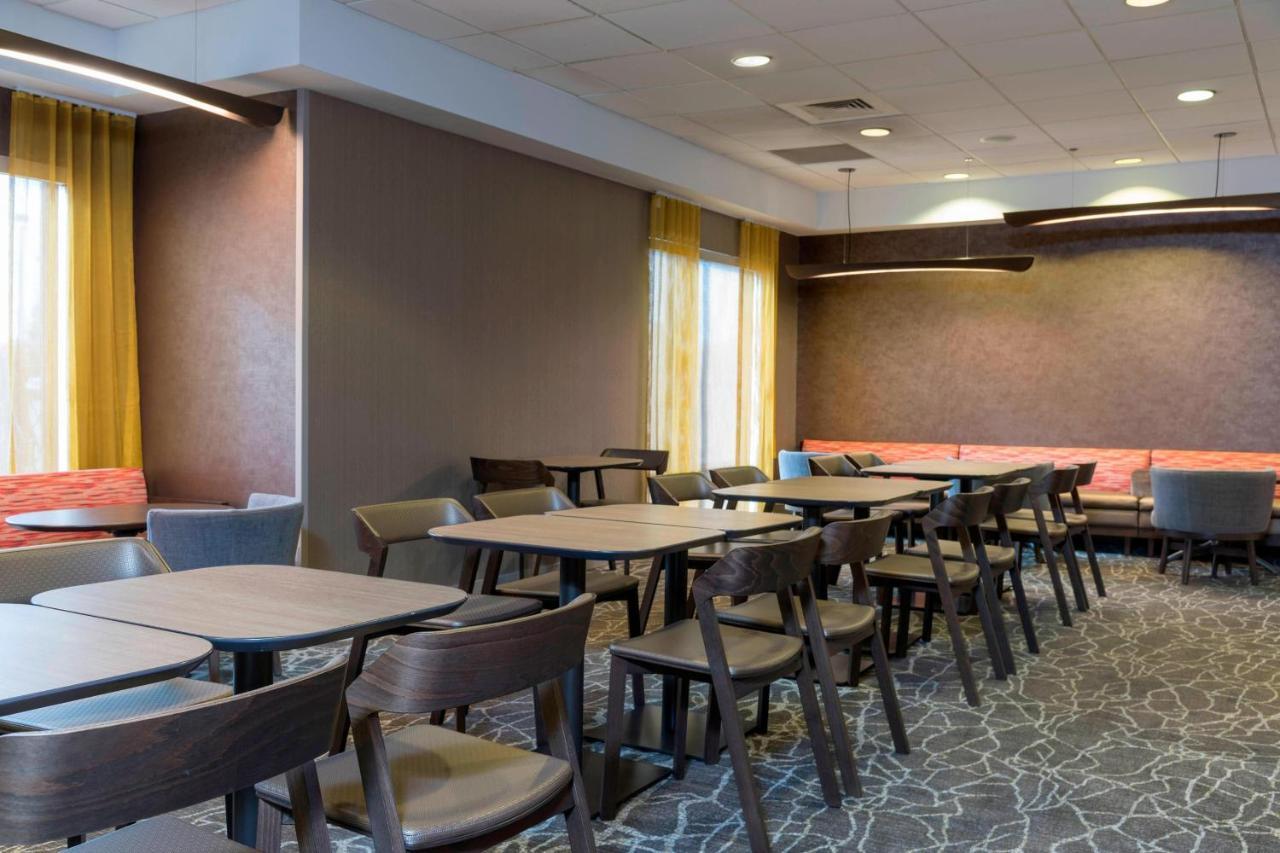 Springhill Suites Grand Rapids North Walker Eksteriør bilde