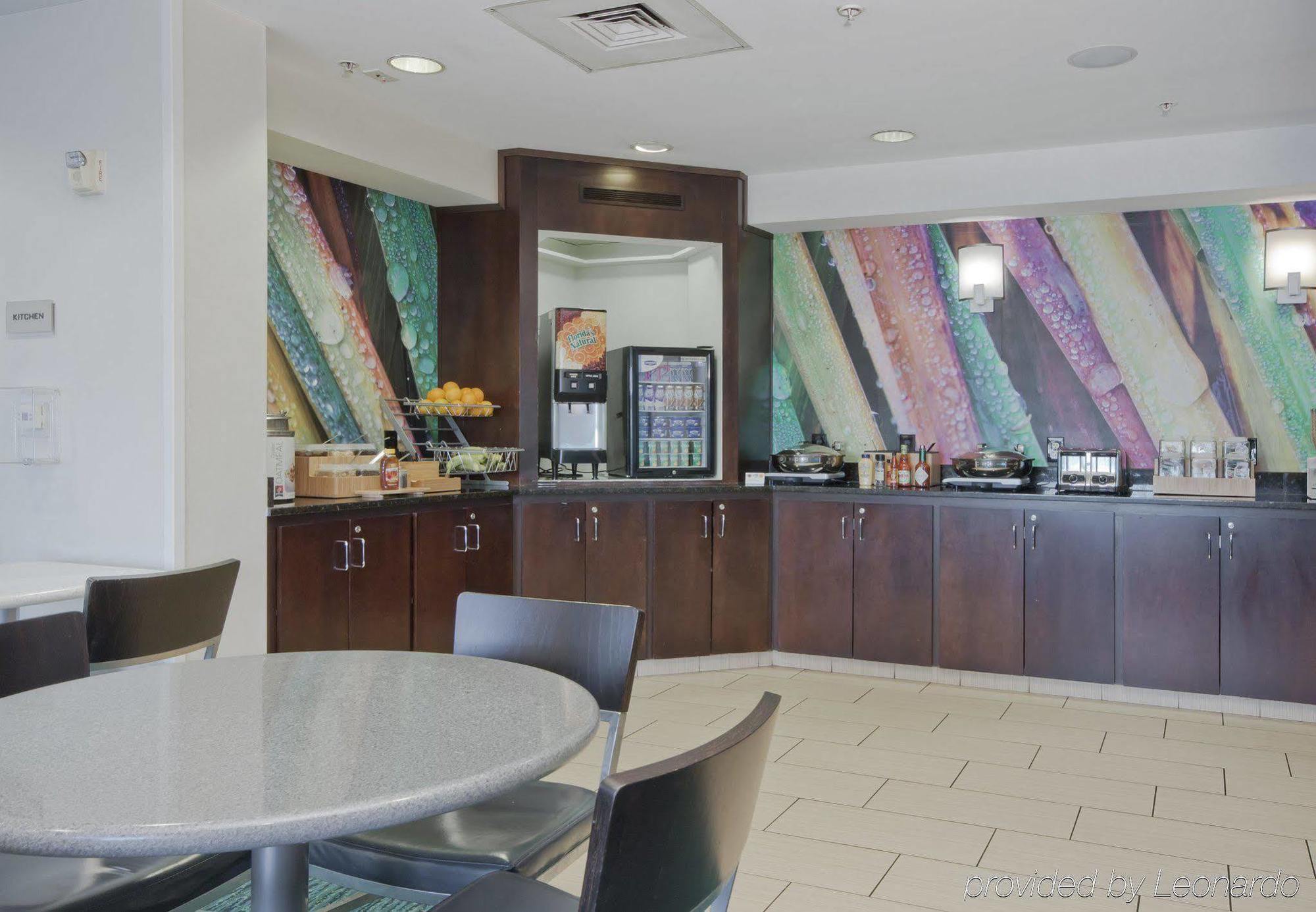 Springhill Suites Grand Rapids North Walker Eksteriør bilde